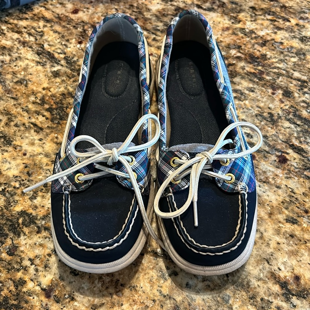 Sperry Angelfish style boat shoes navy plaid
